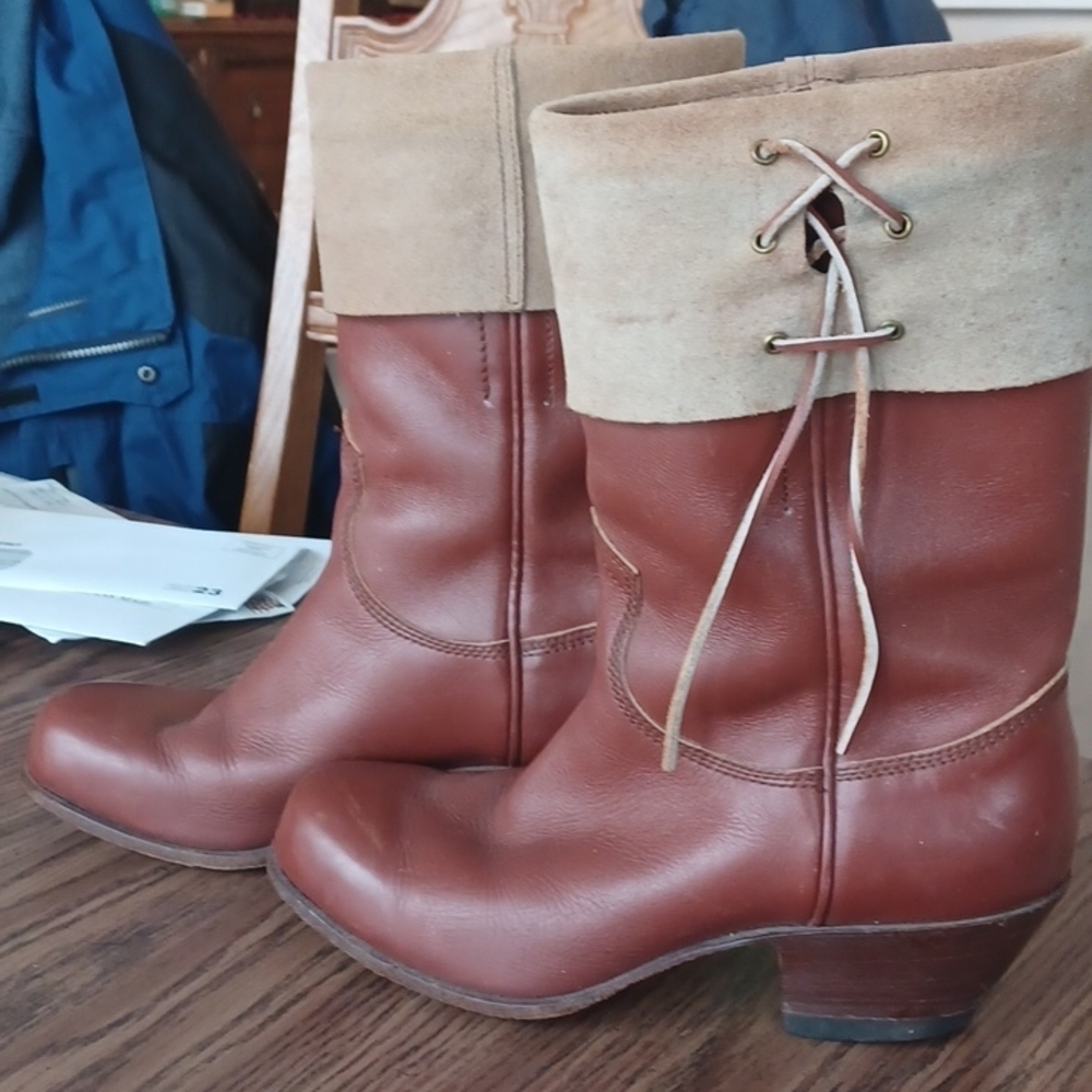 Beautiful brown leather fold-over boots. Leather tie Size 8, lots of life left